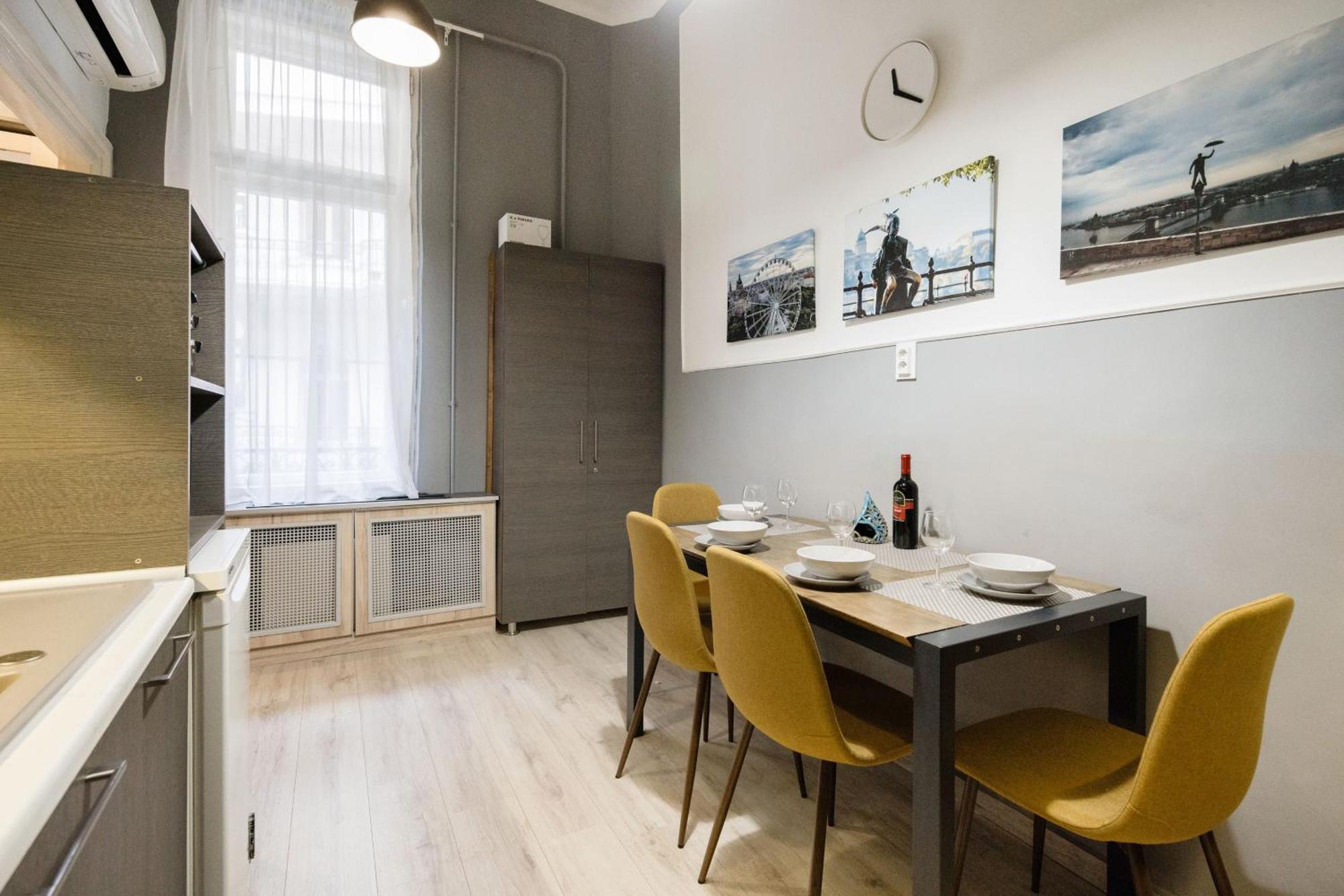 Apartament Urban Tranquillity By The Main Shopping Street Budapeszt Zewnętrze zdjęcie